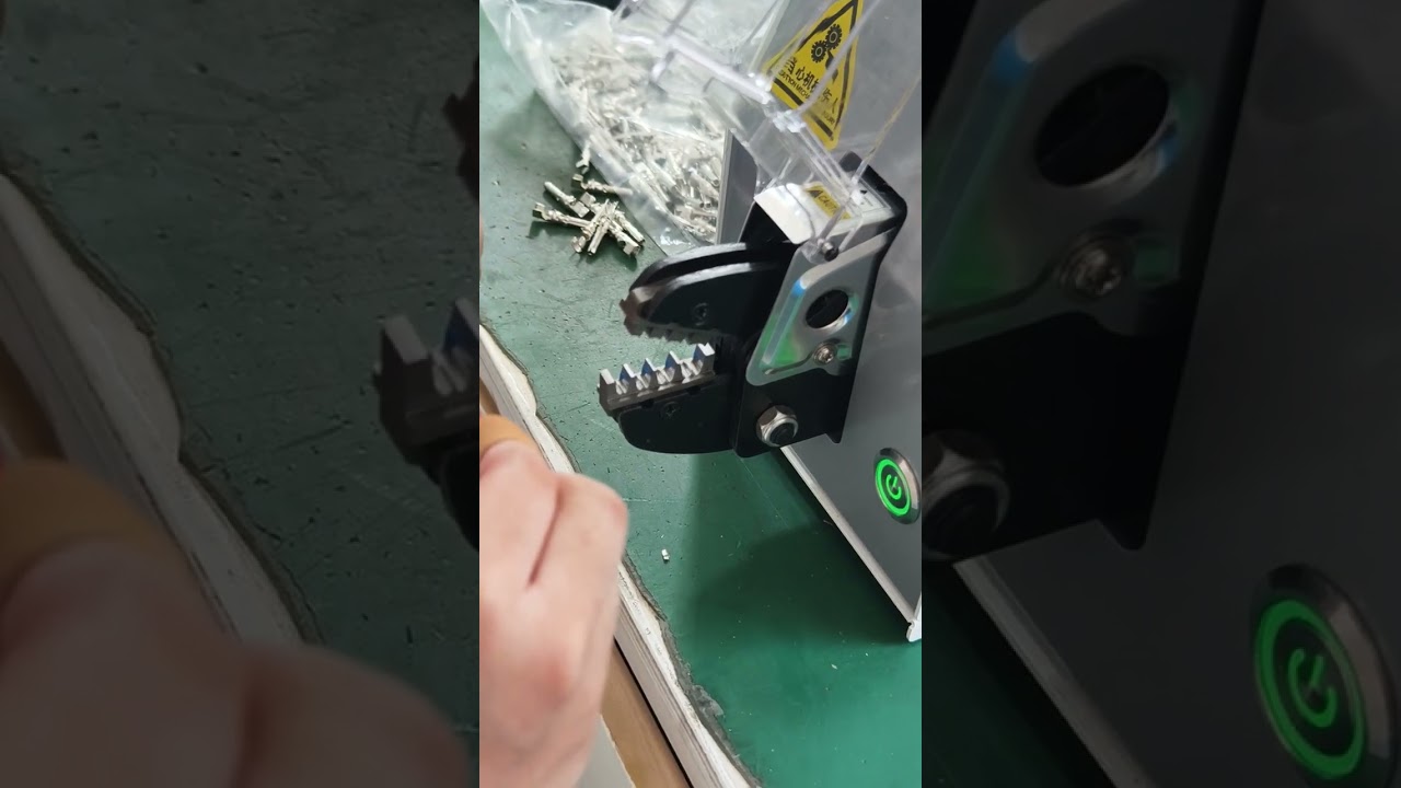 Machine à sertir électrique pour connecteurs solaires – Vidéo client #machine #usine