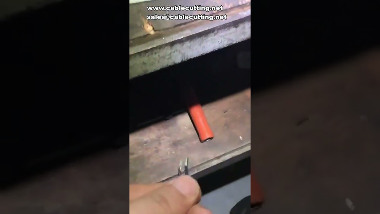 Machine à sertir les terminaux entièrement servo-silencieuse - Sertissage de précision pour faisceaux de câbles et terminaux tubulaires