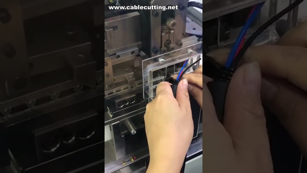 Machine à insérer et sertir les joints de fils | Dénudeuse et inséreuse automatique