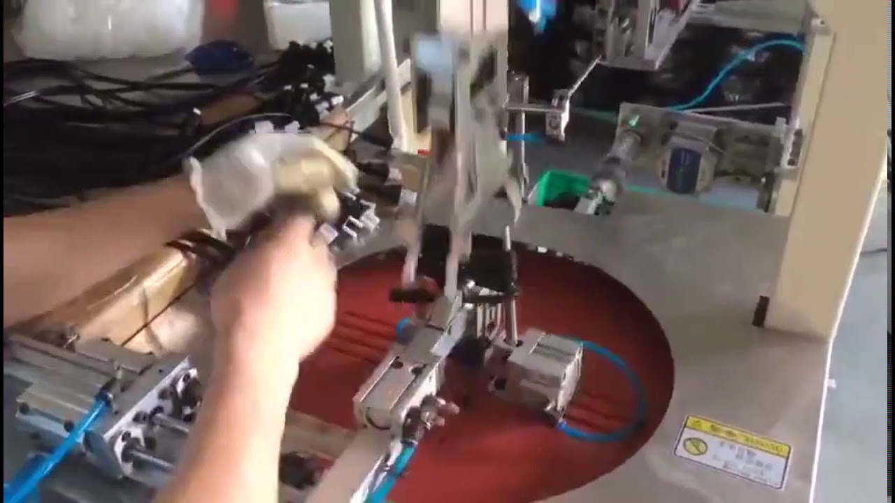 Machine automatique haute vitesse de bobinage et ligature en forme de 8 pour fils épais WPM 81B