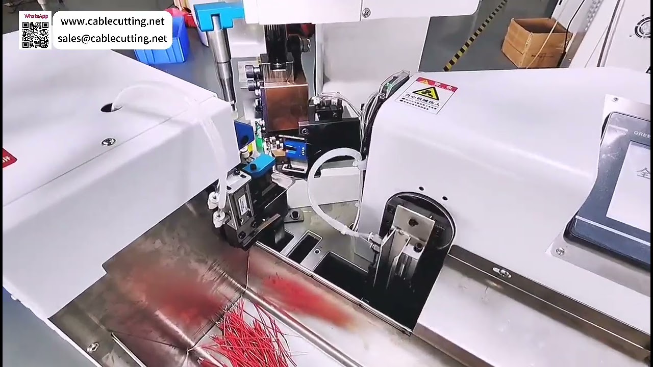 Machine de sertissage et d'étamage entièrement automatique pour broches dorées RJ réseau - Équipement de câblage
