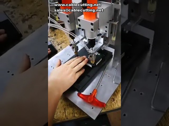 Machine de verrouillage automatique pour vis de compteur machine – Vis sans tête et butée