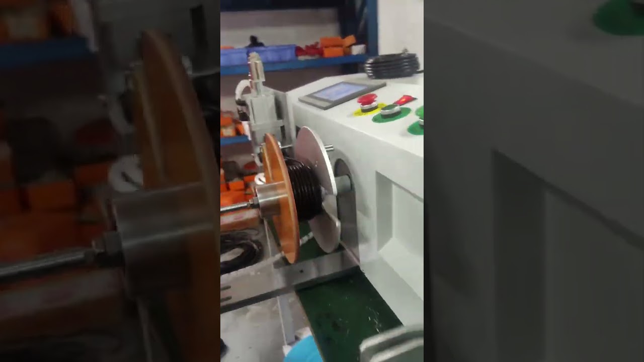 Bobineuse de fil de mesure sur table : compacte, polyvalente et facile à utiliser