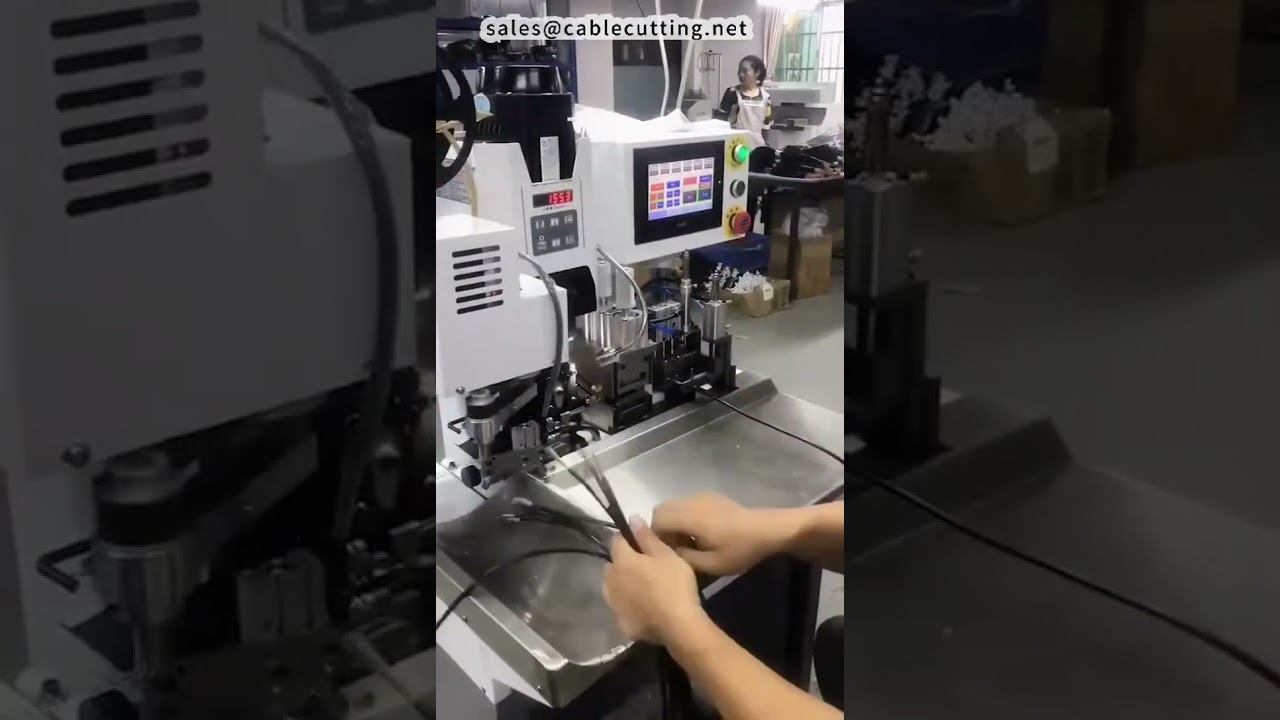 Présentation de machines à dénuder et à sertir multiconducteurs et monoconducteurs