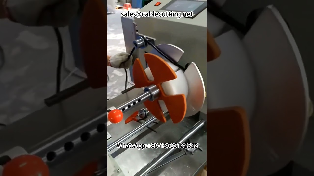 Machine à enrouler les câbles de données et cordons d'alimentation pour l'automobile