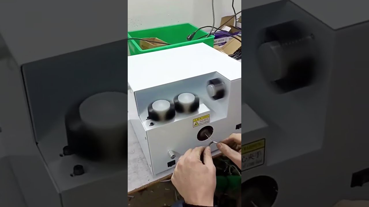 Machine à tordre les fils à trois brosses en action – Vidéo réelle #machine #dénudeuse #usine