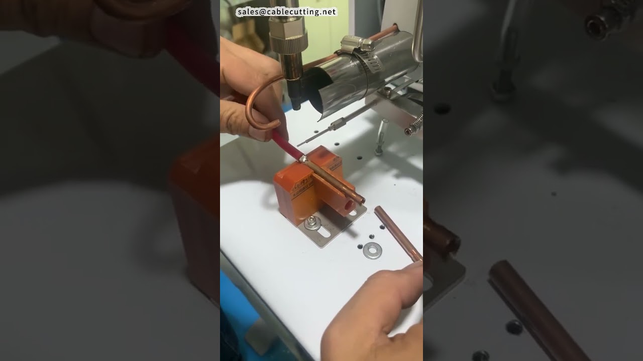 Machine à souder semi-automatique pour fil silicone 8 AWG sur tube cuivre | Équipement d'usine