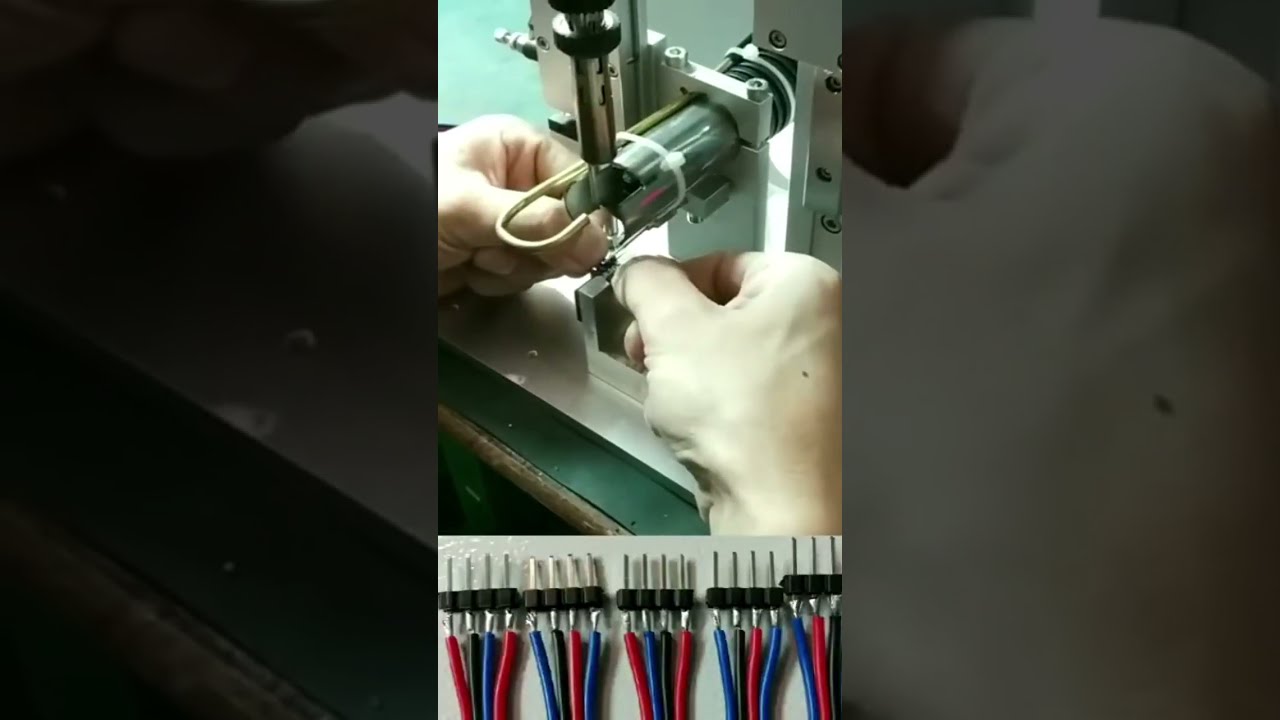 Fonction de la machine de soudage semi-automatique #machine #dénudeusedecâbles #usine