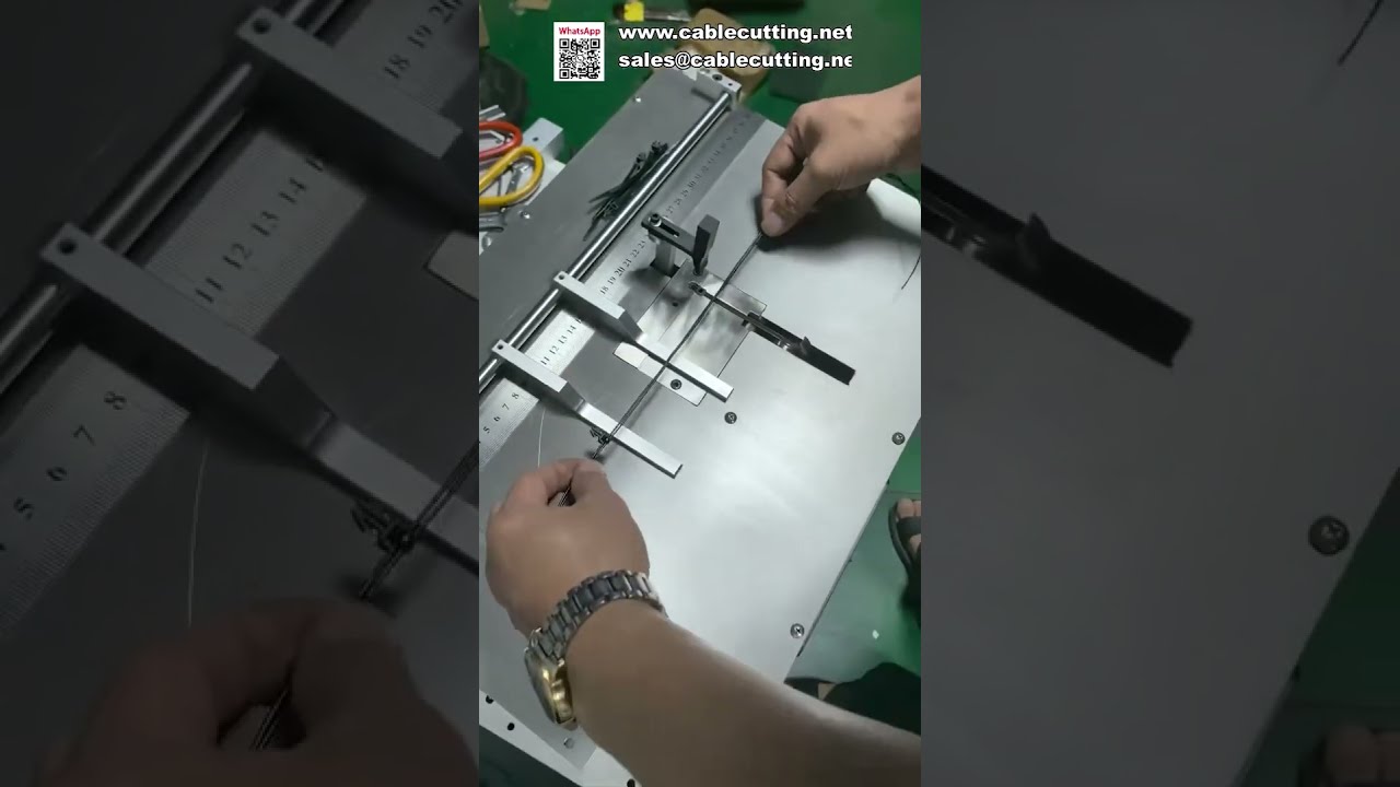 Machine semi-automatique pour attaches câble nylon de forme spéciale