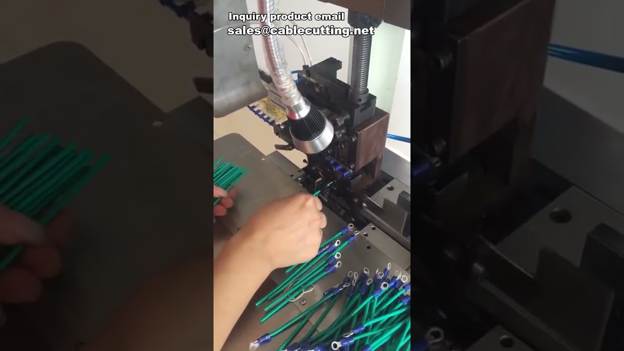 Machine à sertir les terminaux Molex - Sertissage automatique de précision