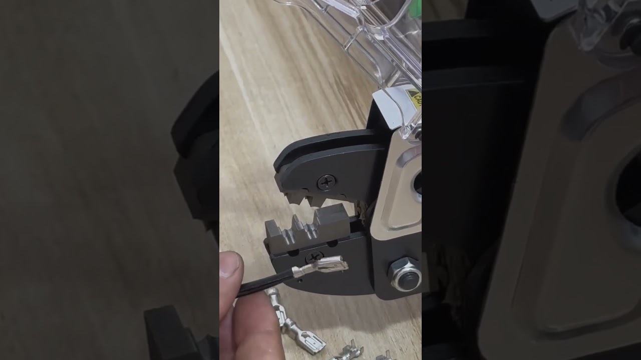 Machine à sertir les embouts facile Plug & Play – pour connecteurs ferrule | #usine #machine
