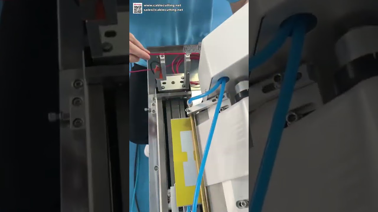 Machine d'étiquetage de fils pliés avec dateur intégré - Applicateur et imprimeur automatique d'étiquettes pour câbles