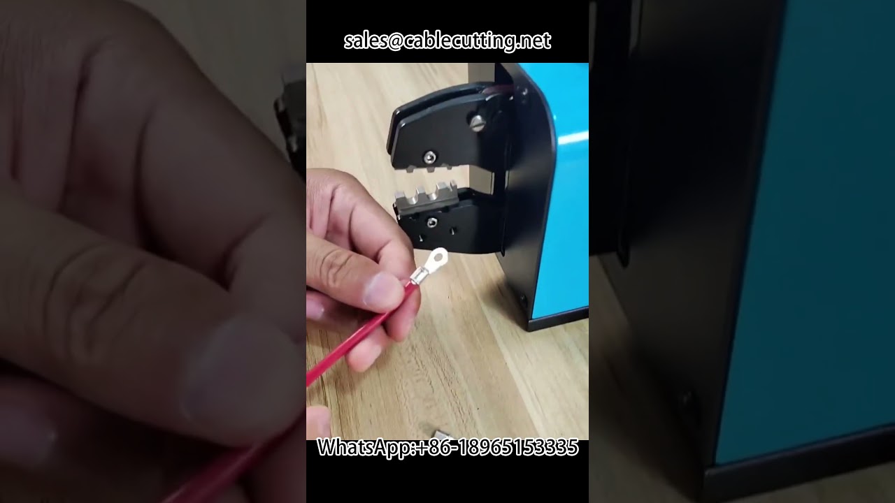 Machine à sertir les cosses électriques pour diamètres de fil non standard