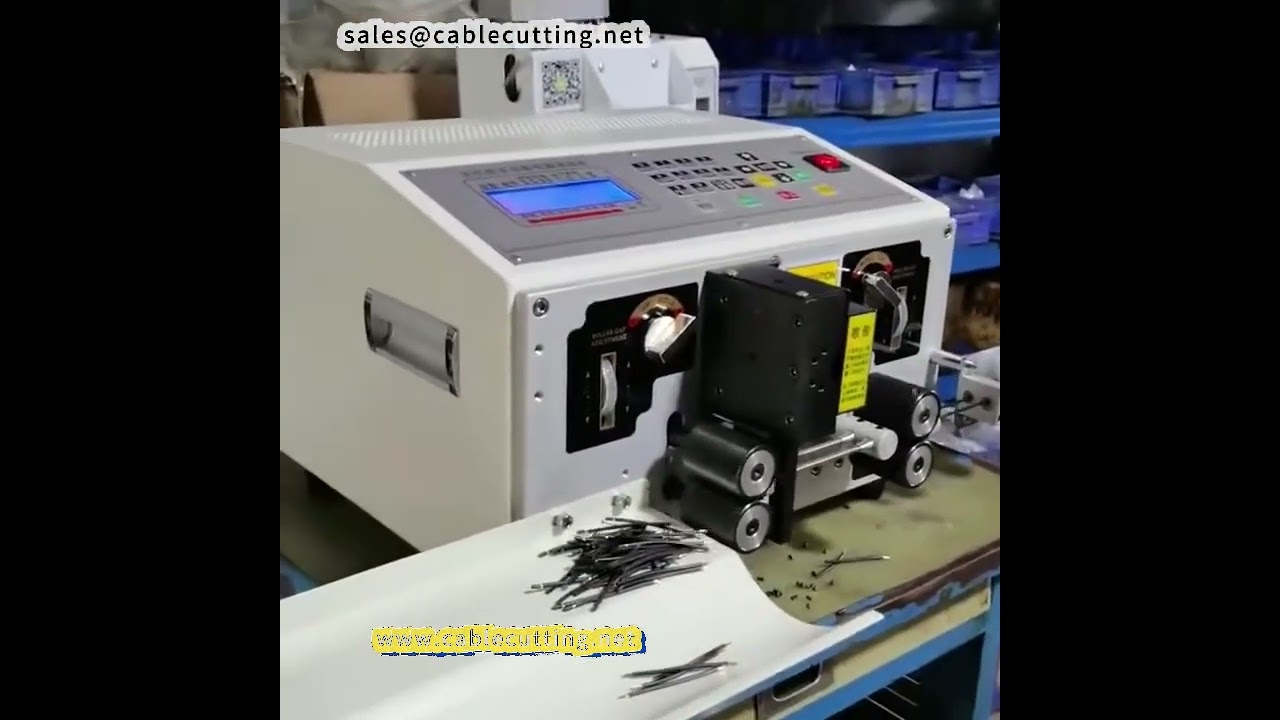 Machine automatique de coupe et dénudage de fils pour câbles informatiques - double et simple fil