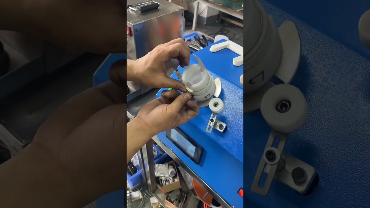 Machine à enrouler les câbles de données sur carte papier - Compatible Apple 15 #usine #machine