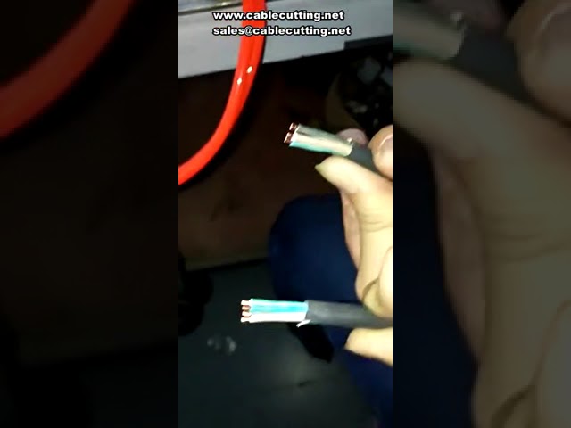 Dénudeurs pneumatiques verticaux 3F et 4F - Pour fils fins, électroniques et torsadés (34 brins)
