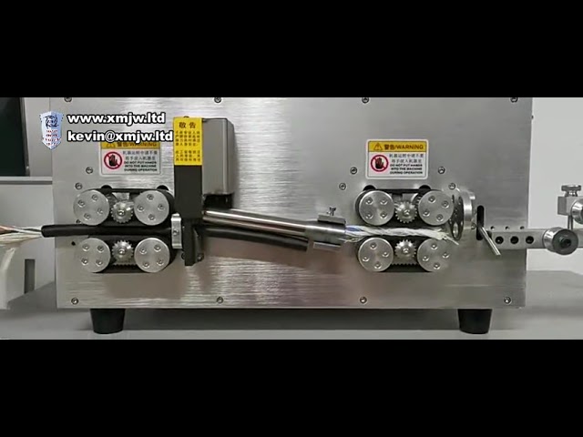 Machine Automatique de Coupe et Dénudage 70 mm² – Haute Vitesse