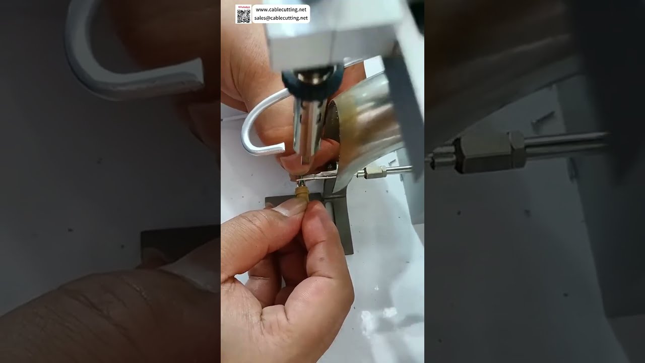 Machine à souder semi-automatique pour dispositifs médicaux : des joints de soudure parfaits à chaque cycle