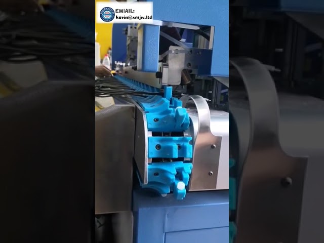 Machine de noircissement et de câblage multifonction pour faisceaux de câbles médicaux