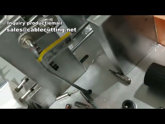 Machine de fabrication de chargeurs pour téléphones portables – Installation et insertion de broches automatique