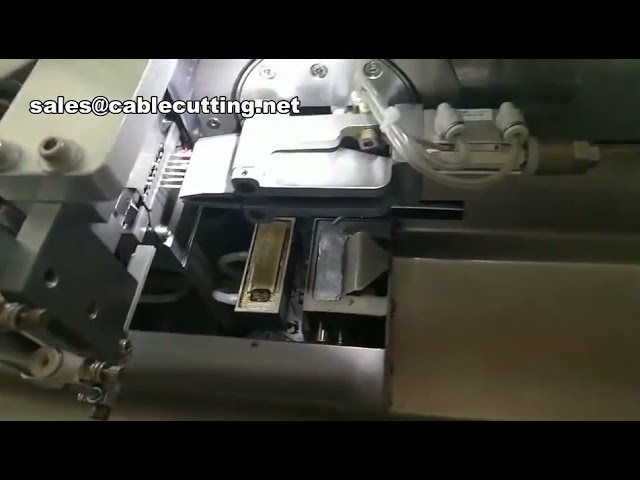 Machine 8 fils : coupe, dénude, tord et étame pour soudage efficace