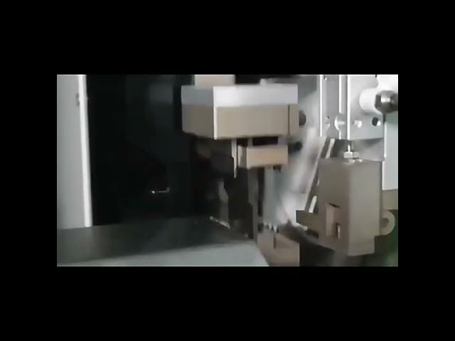 Équipement automatique pour faisceaux de câbles - Coupe, dénudage, sertissage et étamage à tête unique