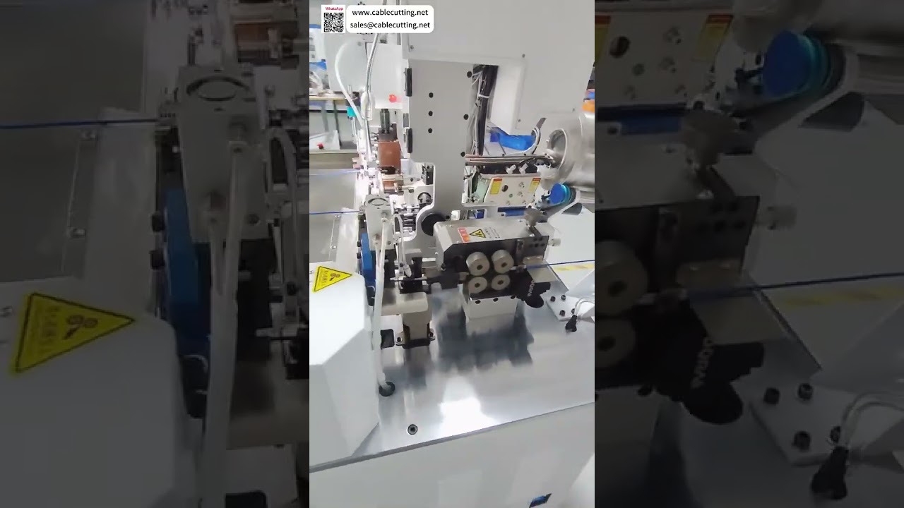 Machine de traitement de faisceaux de câbles avec insertion de joint d'étanchéité de grande taille | Pince à sertir automatique