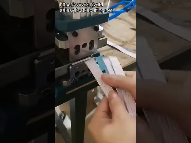 Machine de dénudage de gaine intérieure pour câbles USB : haute efficacité et précision pour la production de câbles de données