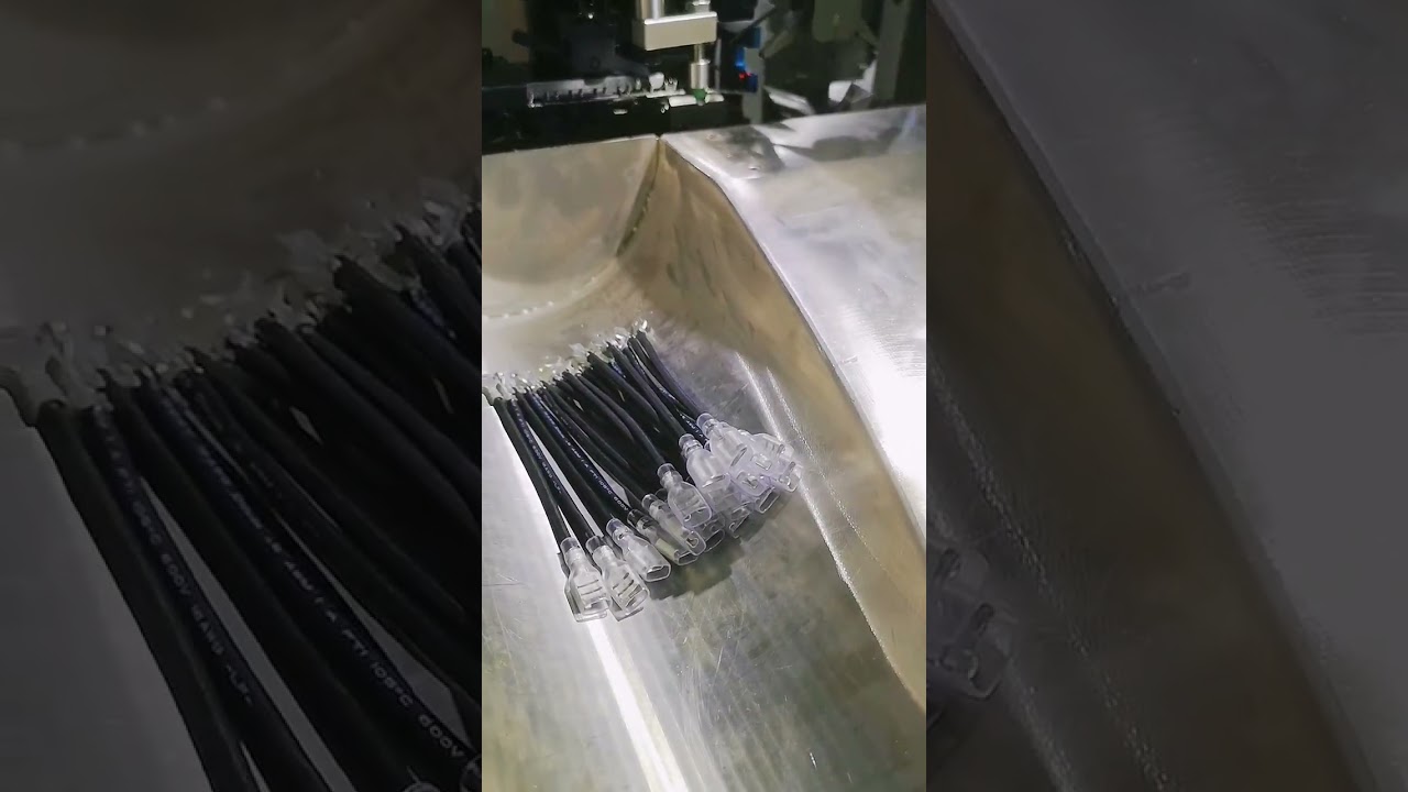 Machine d'insertion de boîtier nouvelle génération, universelle et adaptable #usine #machine