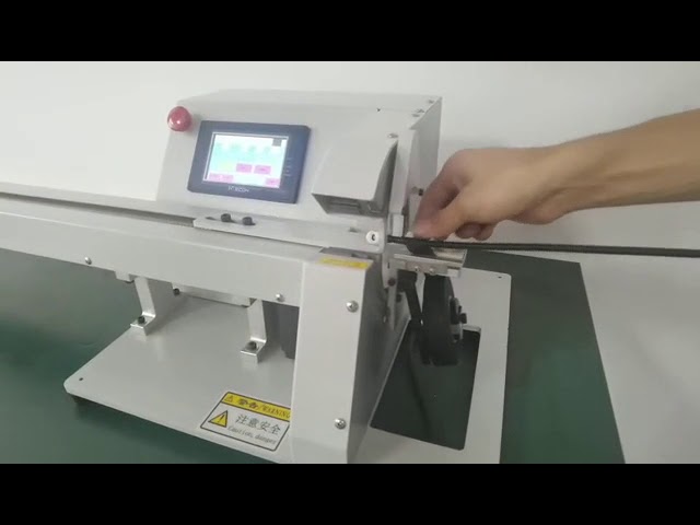 Machine de bobinage et d'emballage automatique avec fil de traction WPM 303K