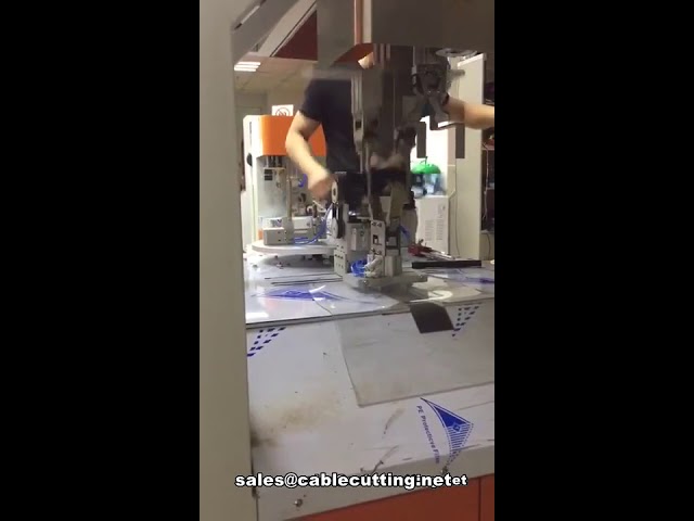 Machine de bobinage et de cerclage pour gros câbles d'alimentation