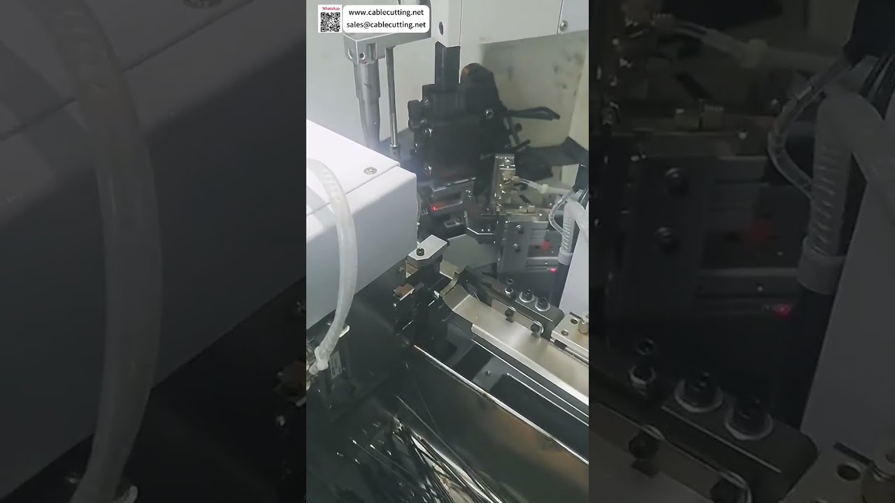 Machine automatique pour faisceaux de câbles PCB : insertion et étamage d'un seul boîtier - Processus électronique