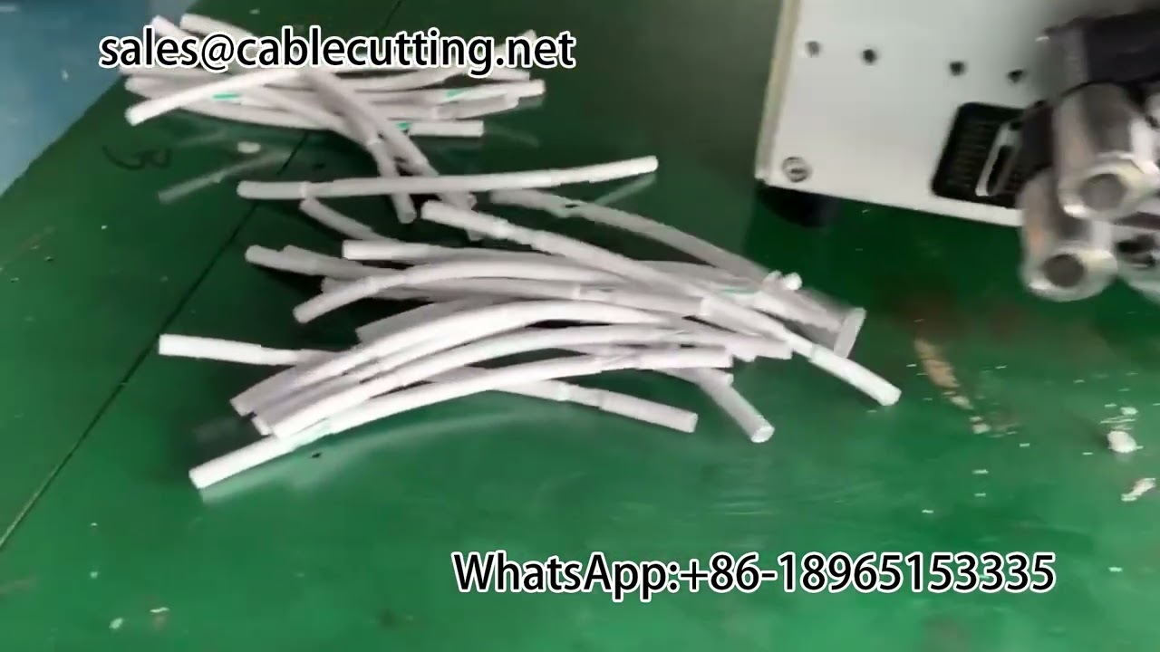 Machine à dénuder automatique pour équipements d'automation – Traitement de faisceaux de câbles