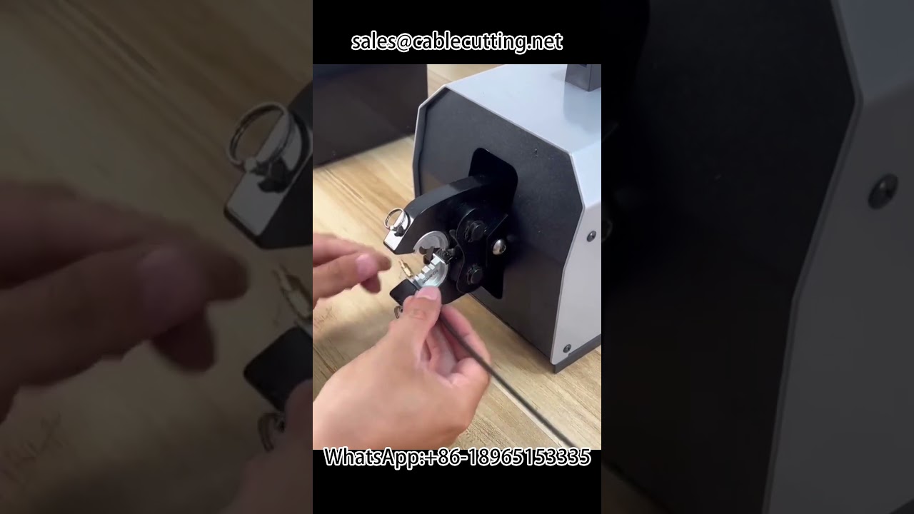 Machine à sertir pneumatique pour bornes profilées - Sertissage de précision