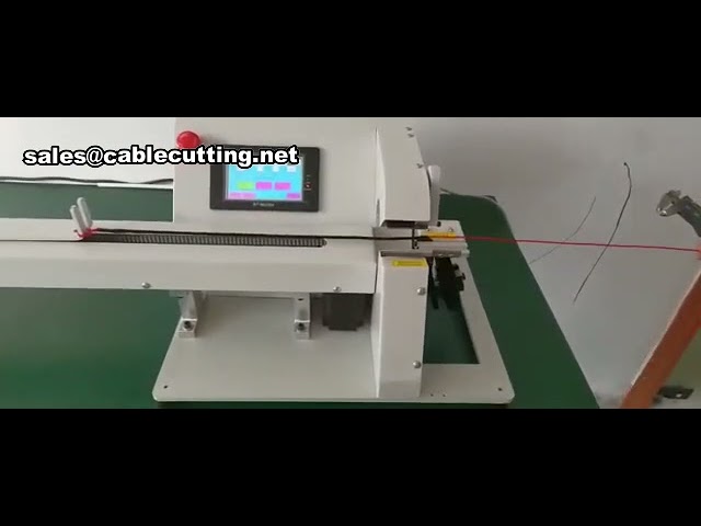 Machine d'enrubannage de faisceaux de câbles avec dispositif de traction - Automatisation industrielle