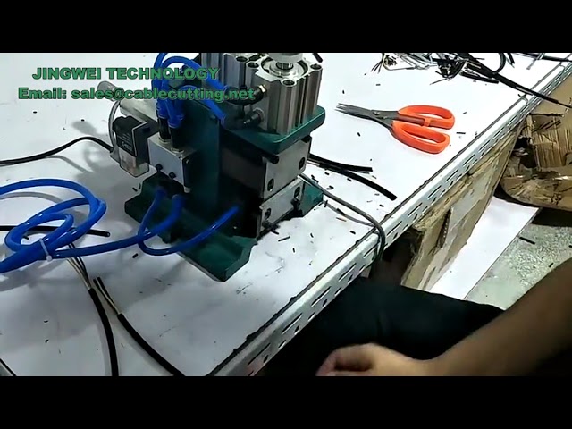 Machine manuelle pneumatique de dénudage et torsadage 3F – Équipement de fabrication de câbles