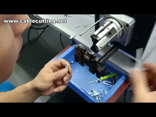 Machine à dénuder les câbles coaxiaux RG6 – Automatisation industrielle de précision