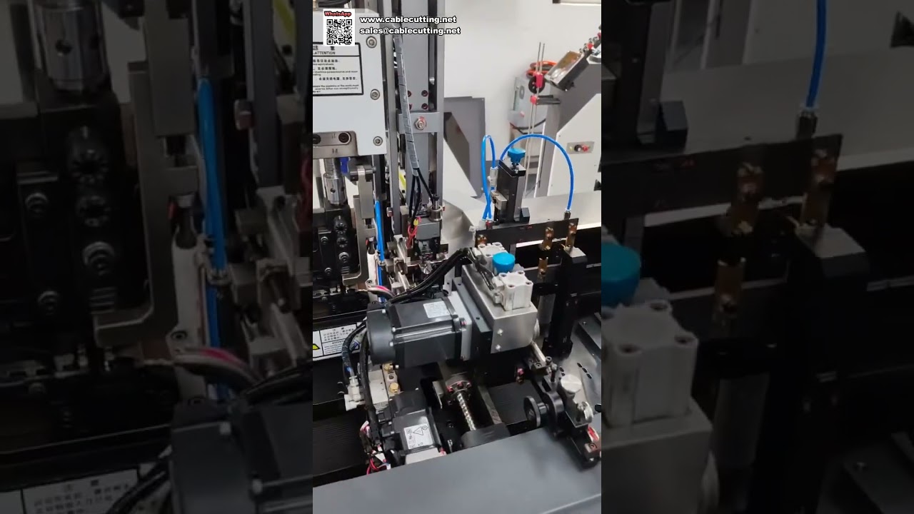Sertisseuse automatique double tête – Insertion de joint d'étanchéité pour câbles
