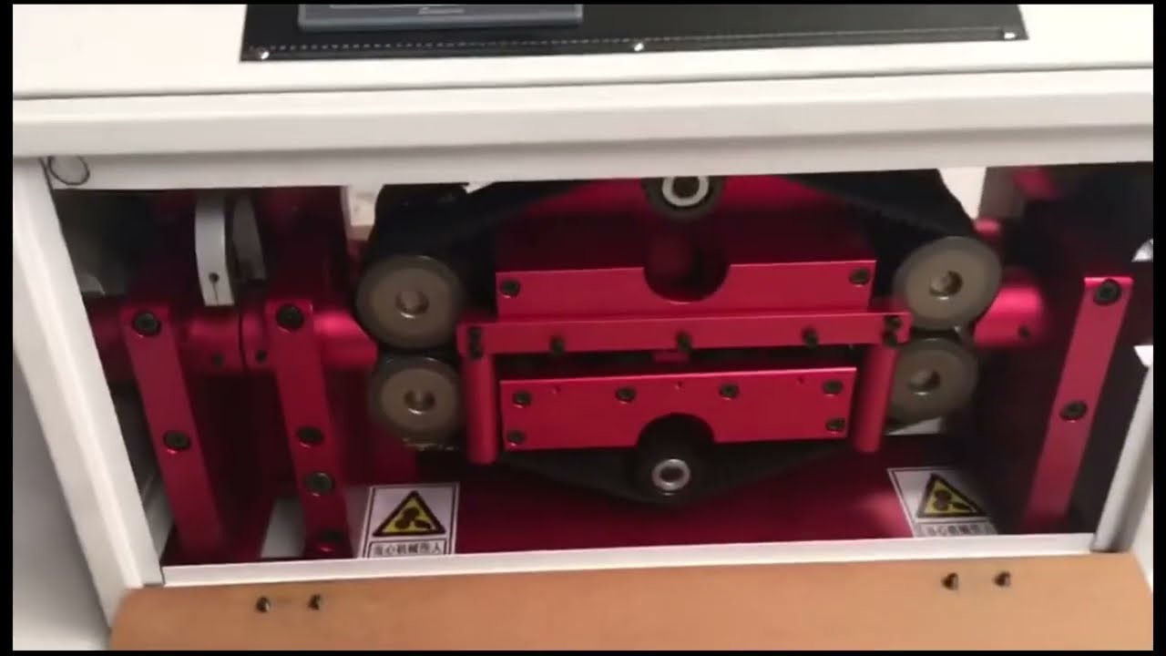 Machine de coupe automatique pour tubes ondulés et tuyaux plastiques - Découpe circulaire de précision