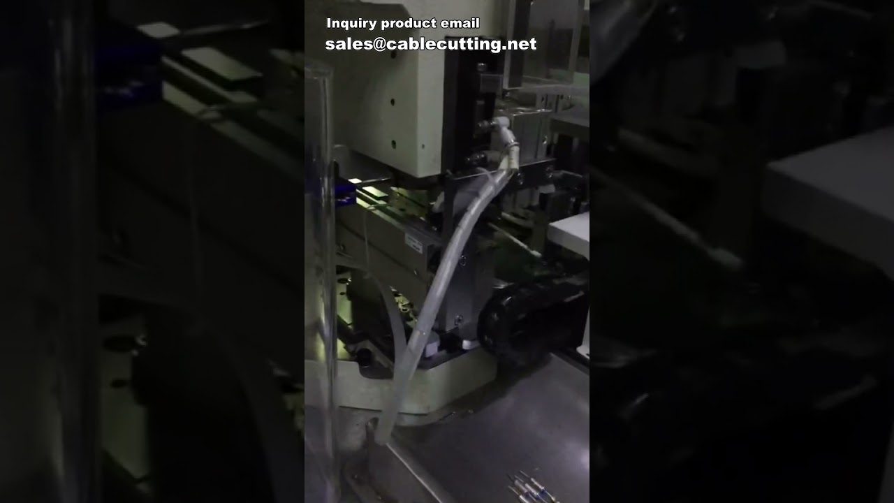 Machine automatique de dénudage et sertissage de fils, coupe et connecteurs électriques
