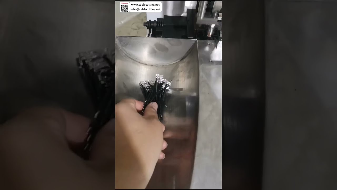 Machine à sertir automatique mono-tête pour réceptacle à cosse 187 - Équipement câble auto