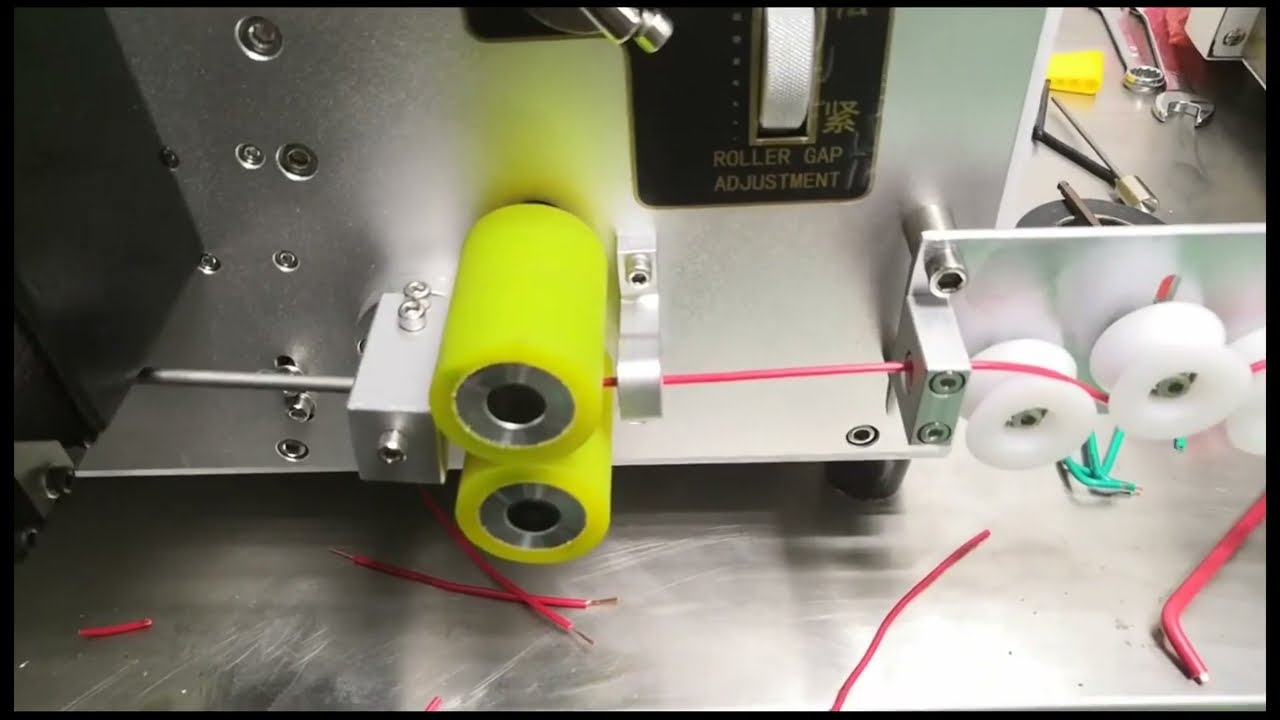Lame de haute précision pour machine de coupe et dénudage automatique 508