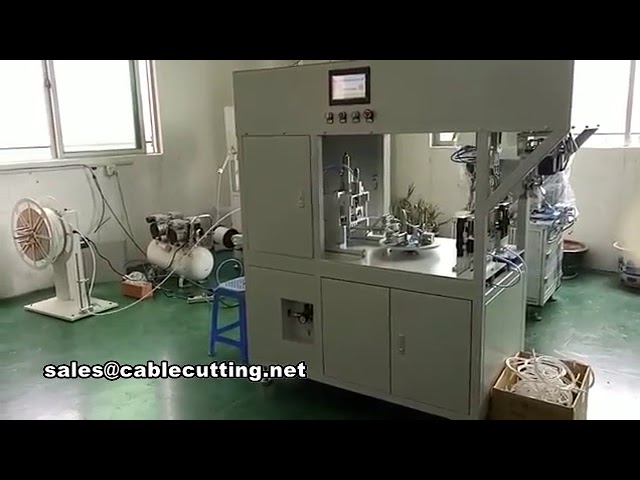 Machine entièrement automatique de bobinage, coupe et cerclage de fil tubulaire