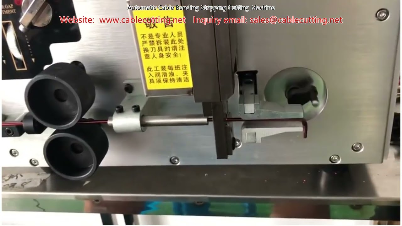 Machine automatique de cintrage, dénudage et coupe de câbles