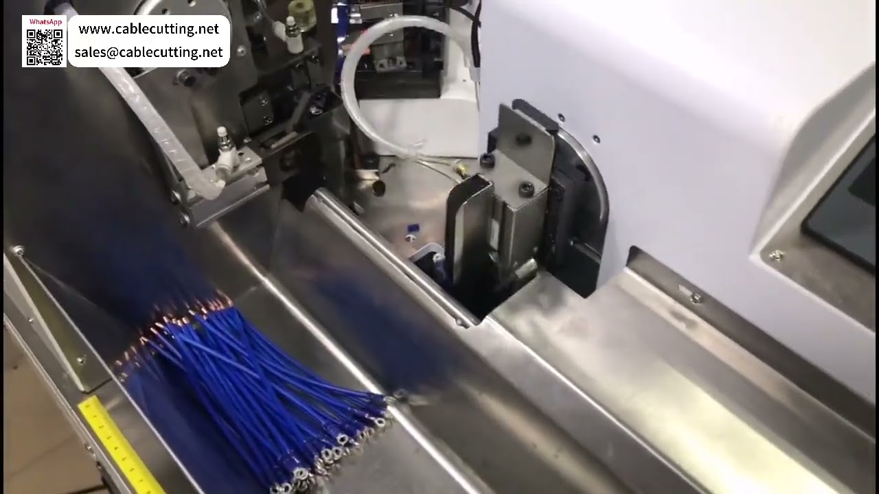 Machine de sertissage à froid pour bornes pré-isolées – Assemblage automatique de boîtes de distribution
