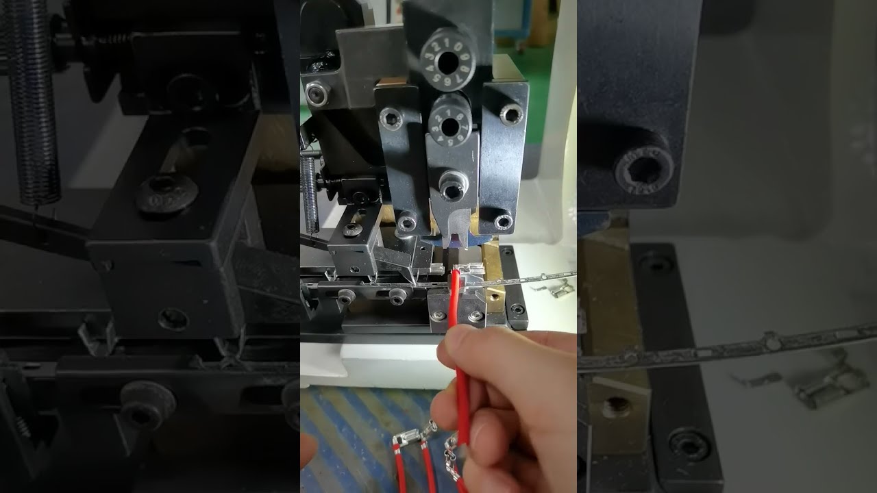 Machine de sertissage silencieuse avec moule horizontal – Vidéo réelle en usine #usine #machine