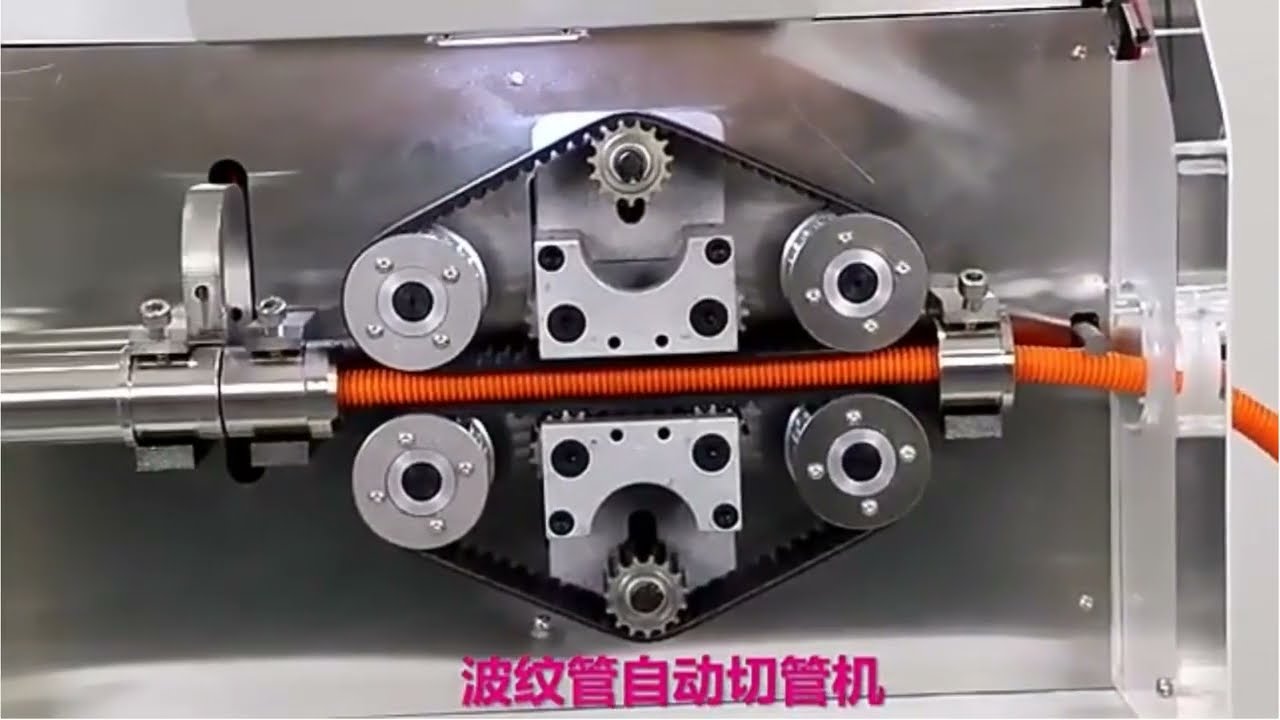 Machine automatique d'alimentation, comptage et coupe de tubes ondulés