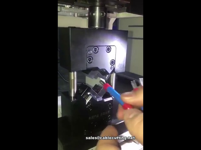 Machine de sertissage de cosses sans changement de matrice - Quadrangle | Automatisation industrielle