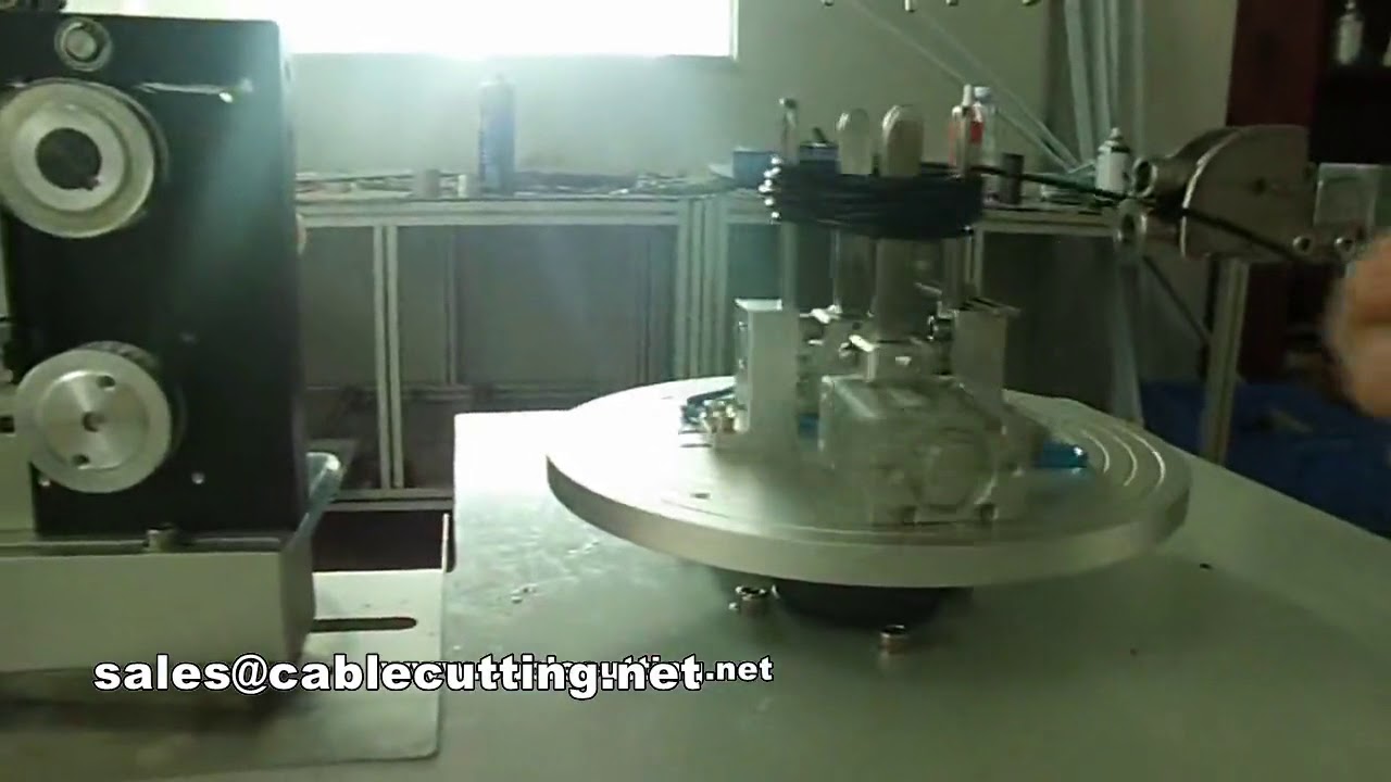 Machines d'enroulement et de liage pour fils ronds