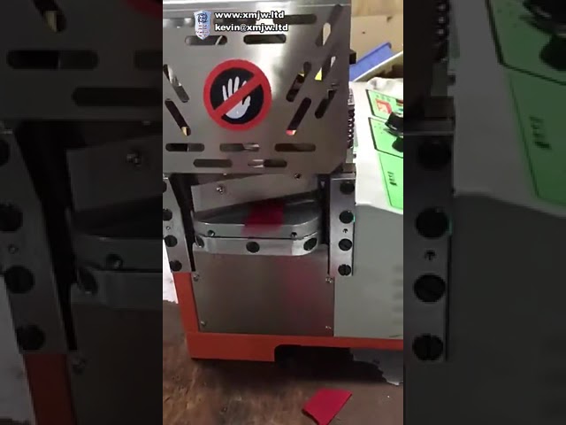 Machine de coupe à chaud et à froid automatique avec contrôle par micro-ordinateur